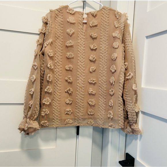 Beige top from Bohme boutique - Picture 2 of 3